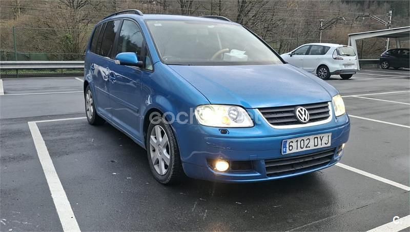 Usado VW Touran 140 CV (102 kW) 2006 Azul Monovolumen
