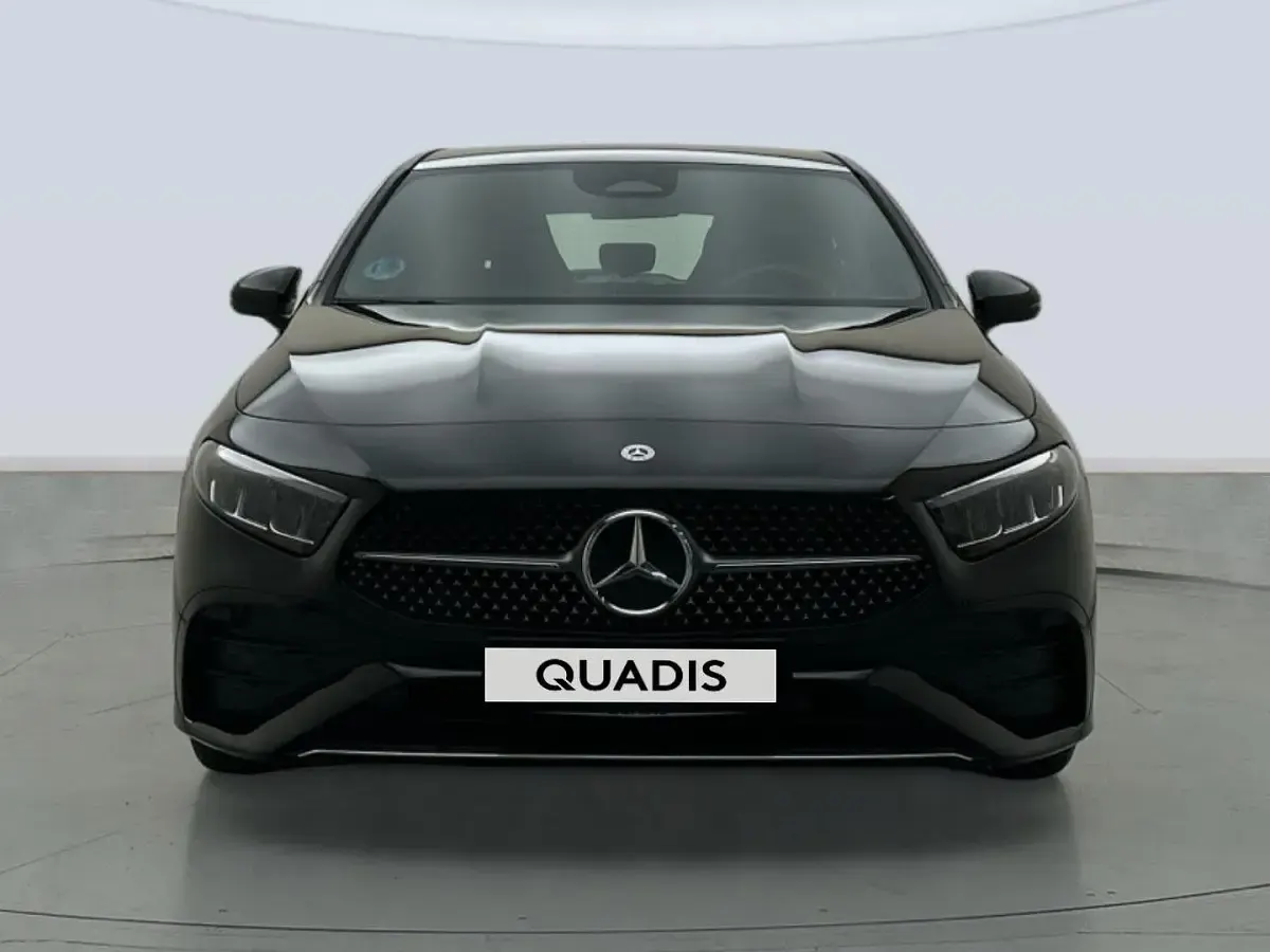 Usado Mercedes A180 136 CV (100 kW) 2025 Negro