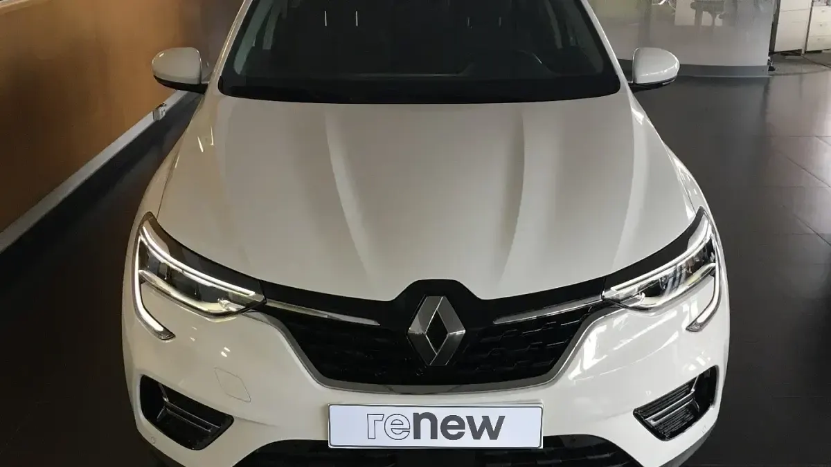 Usado Renault Arkana Intens 140 CV (102 kW) 2022 Blanco universal SUV