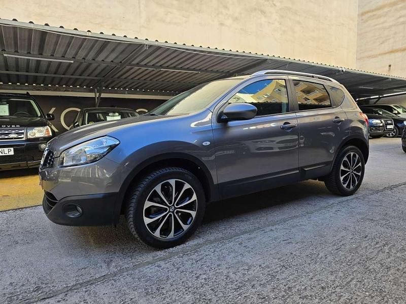 Usado Nissan Qashqai Tekna 130 CV (95 kW) 2013 Gris SUV