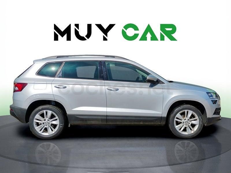 Usado Skoda Karoq Ambition 116 CV (85 kW) 2021 Gris / plata SUV