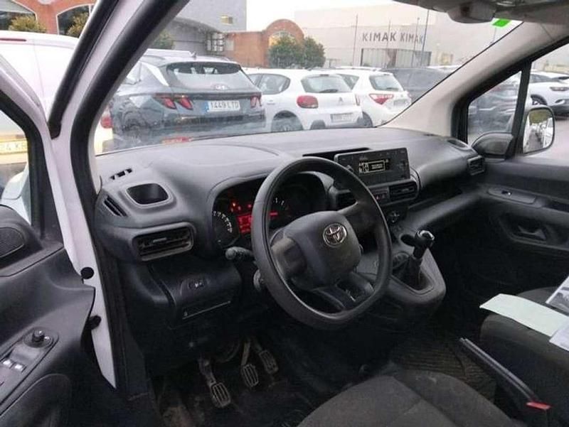 Usado Toyota Proace City City 101 CV (74 kW) 2021 Blanco Monovolumen
