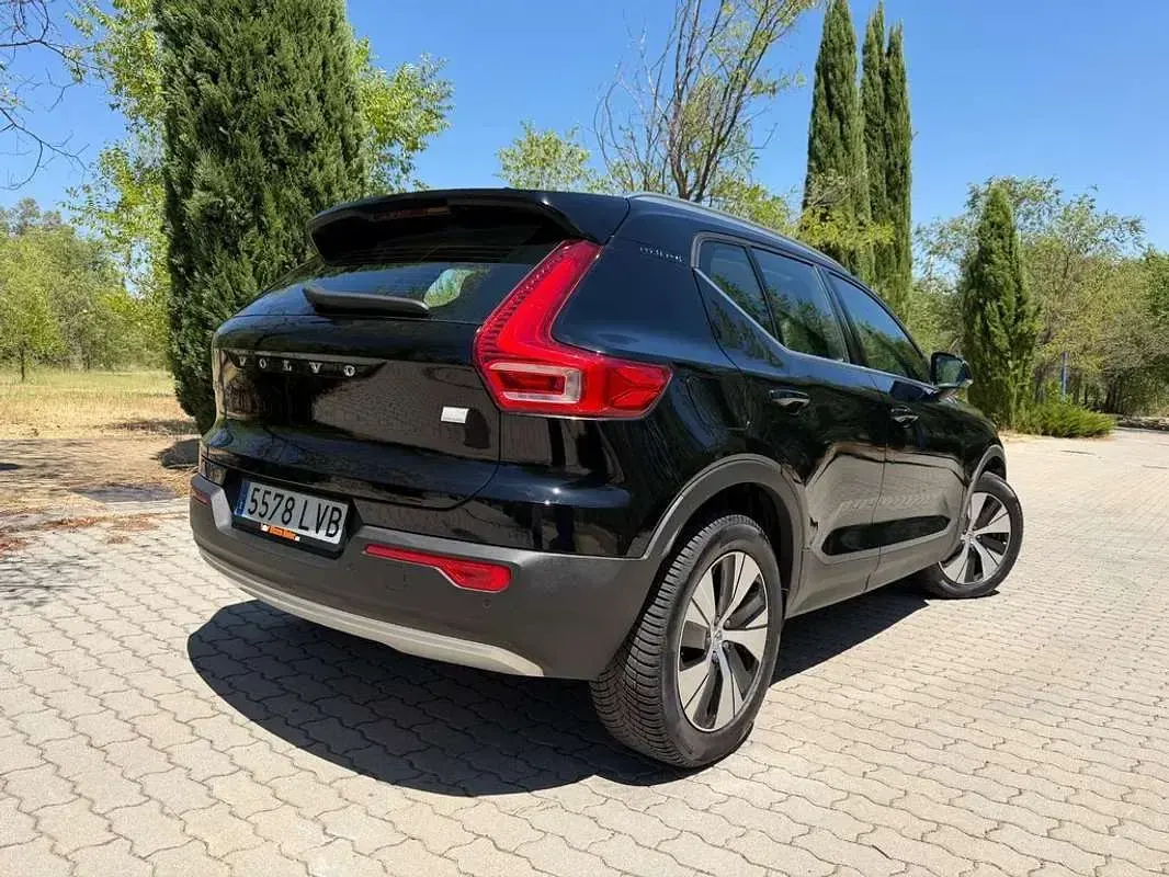 Usado Volvo XC40 Inscription 211 CV (155 kW) 2021 Negro SUV