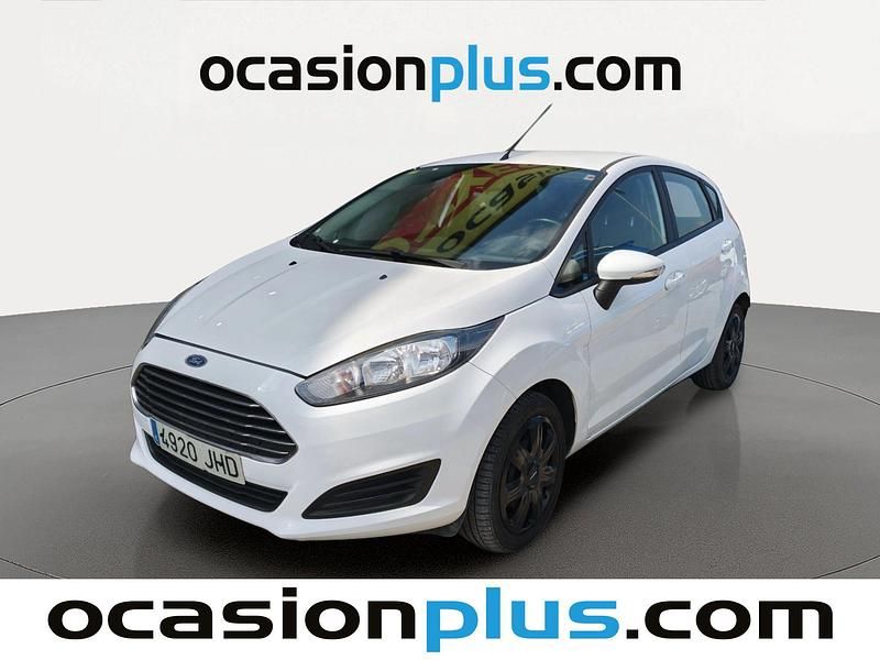 Usado Ford Fiesta Trend 75 CV (55 kW) 2015 Blanco Utilitario