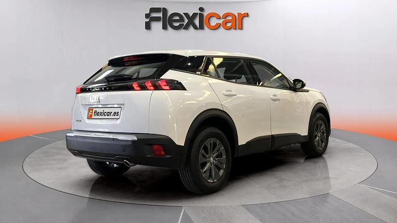 Usado Peugeot 2008 Active 110 CV (80 kW) 2021 Blanco SUV