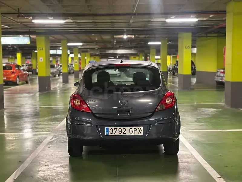 Usado Opel Corsa 80 CV (58 kW) 2009 Gris / plata Utilitario