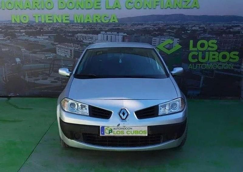Gris Usado 2006 Renault Mégane GrandTour Authentique Familiar | 2899 € - Imagen 1/4