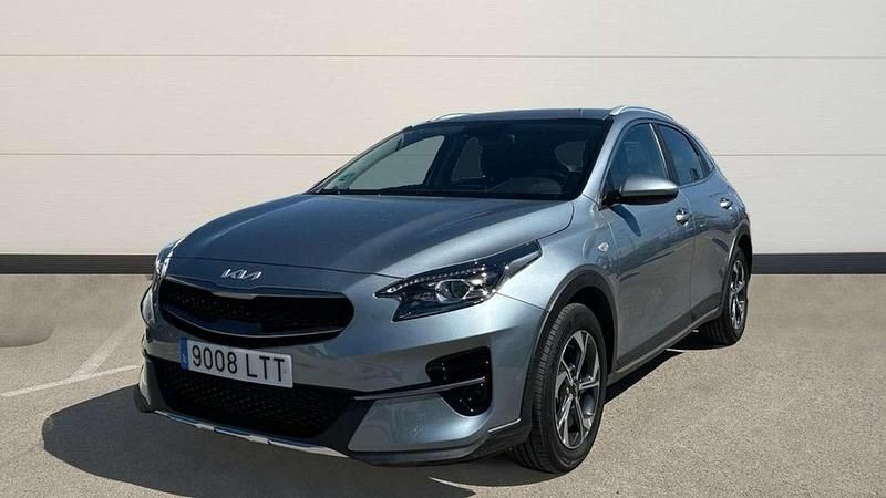 Usado Kia XCeed 120 CV (88 kW) 2021 Plateado SUV