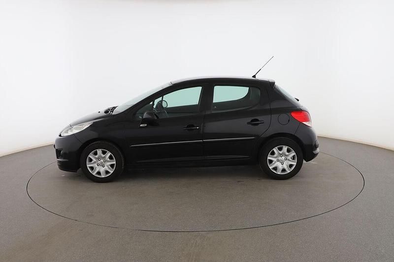 Usado Peugeot 207 68 CV (50 kW) 2013 Negro Utilitario