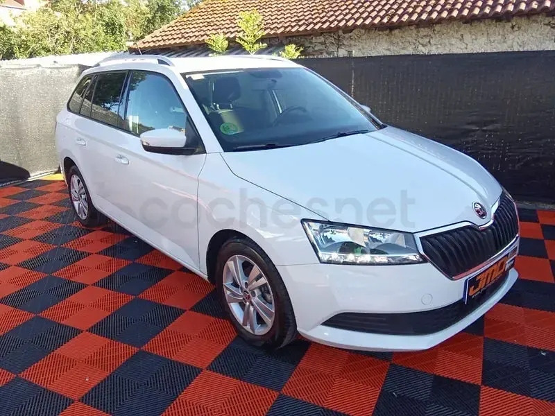 Usado Skoda Fabia Ambition 95 CV (69 kW) 2021 Blanco Utilitario
