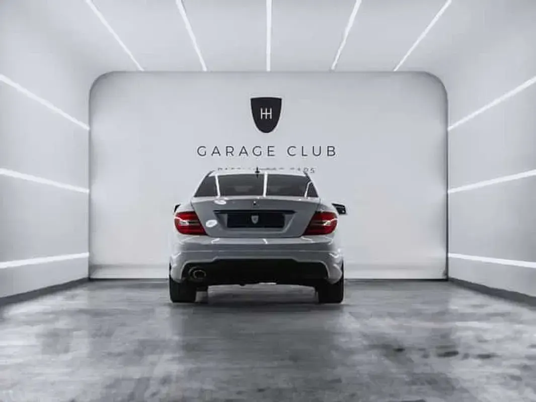 Usado Mercedes C220 AMG 170 CV (125 kW) 2013 Blanco Coupe