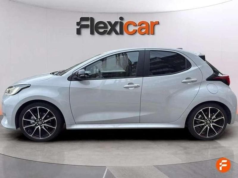 Usado Toyota Yaris Hybrid Sport 116 CV (85 kW) 2023 Blanco Utilitario
