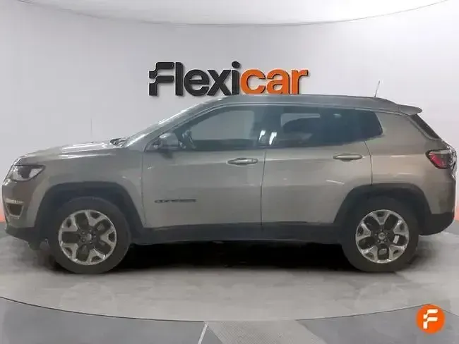 Usado Jeep Compass Limited 140 CV (102 kW) 2019 Gris SUV