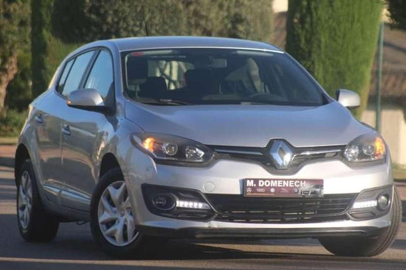 Plateado Usado 2015 Renault Mégane III LIMITED Utilitario | 7790 € (Buen precio) - Imagen 1/4