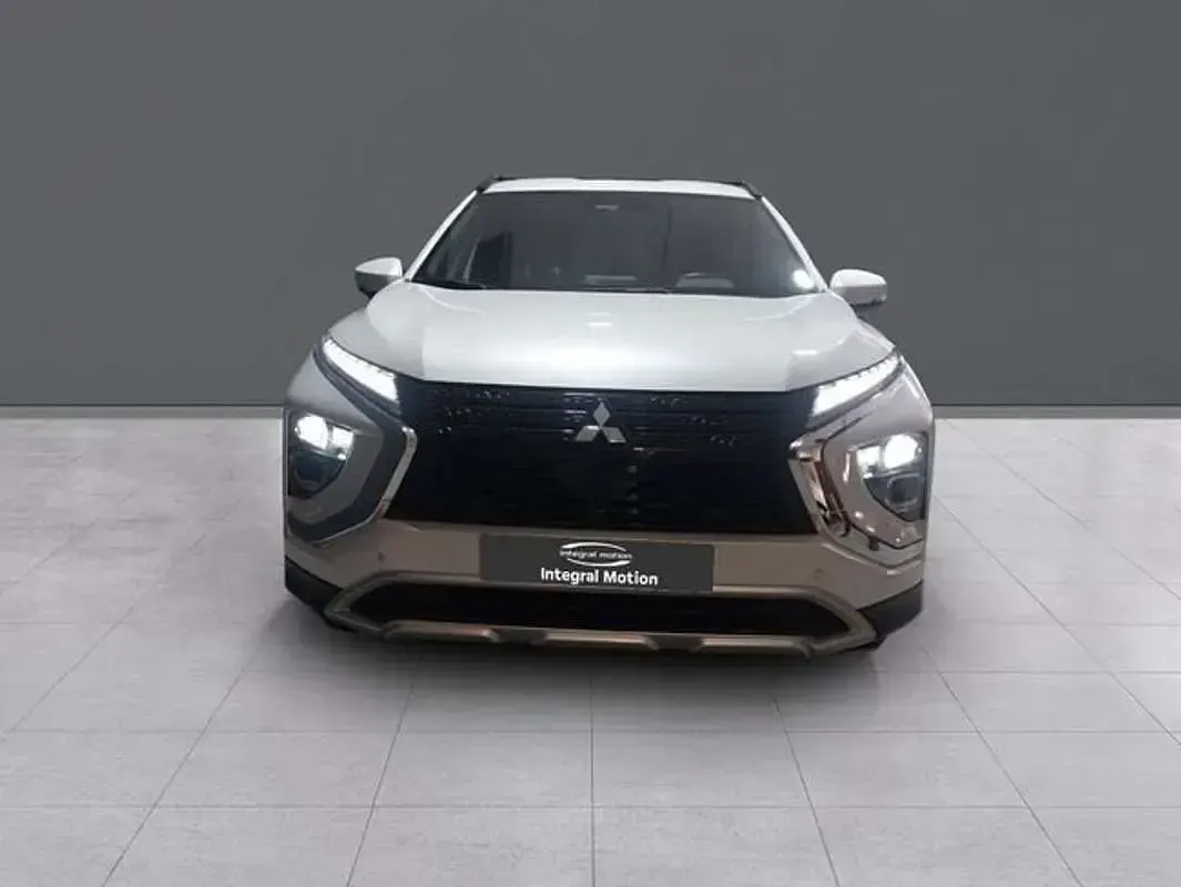 Usado Mitsubishi Eclipse Cross 188 CV (138 kW) 2025 Blanco SUV
