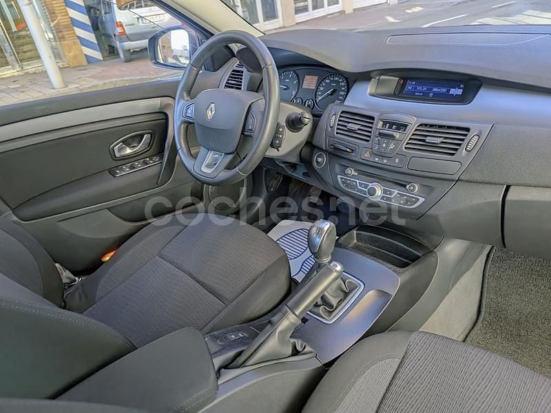 Usado Renault Laguna III 130 CV (95 kW) 2010 Azul Berlina
