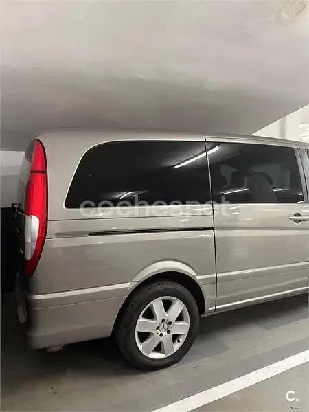 Usado Mercedes Viano 150 CV (110 kW) 2010 Gris / plata Monovolumen