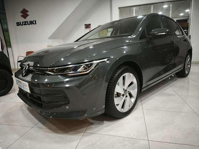 Usado VW Golf VIII 116 CV (85 kW) 2025 Gris Utilitario