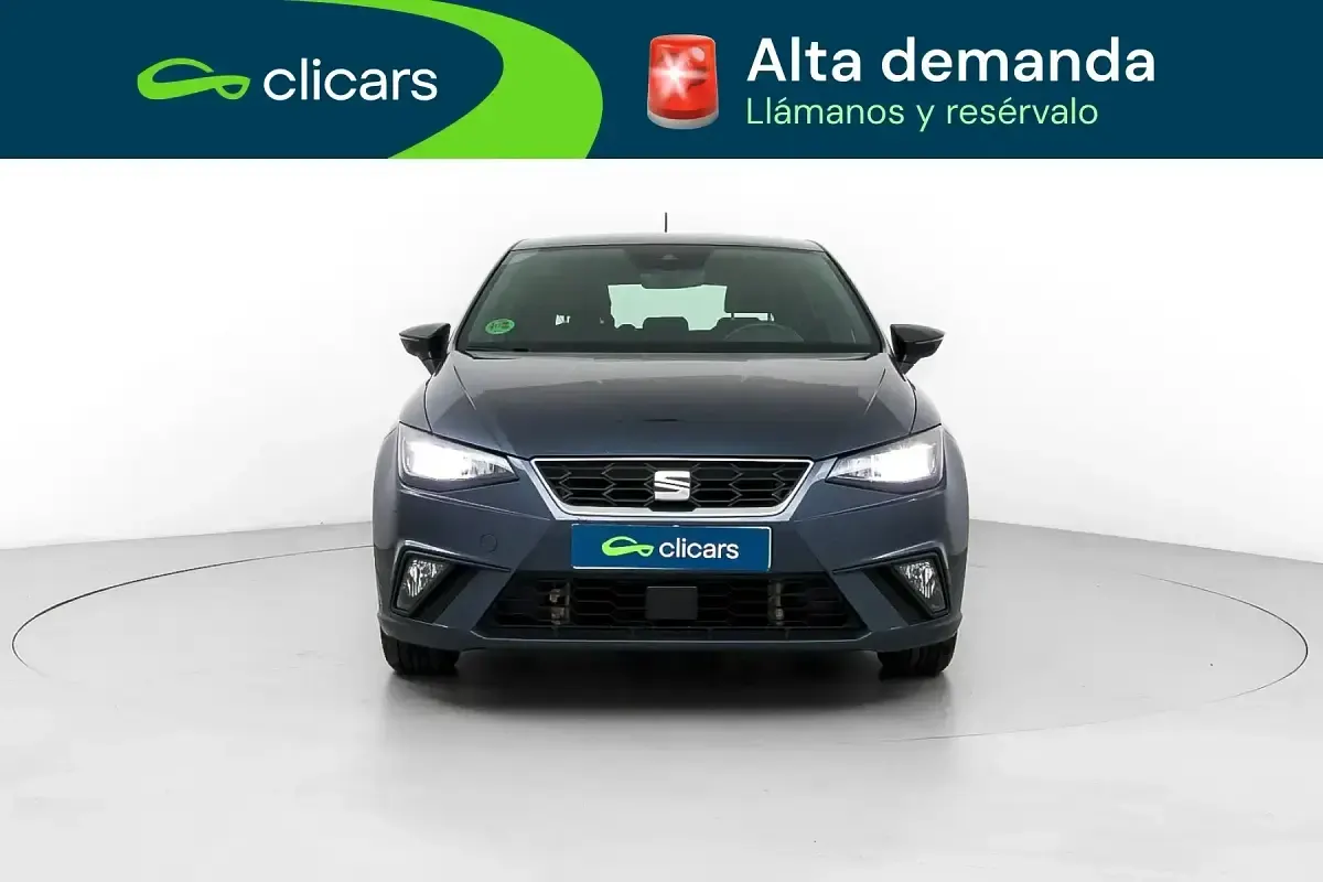 Usado Seat Ibiza FR 110 CV (80 kW) 2022 Gris / plata Utilitario
