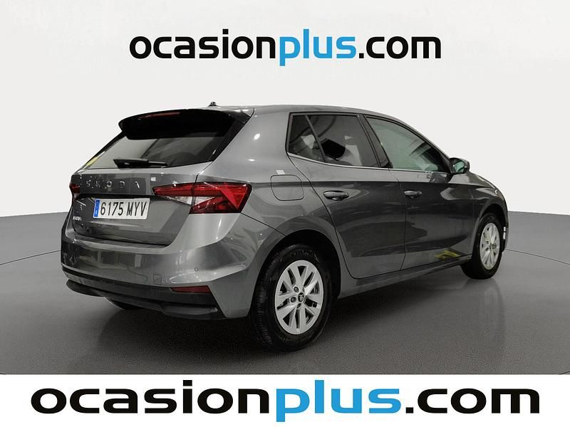 Usado Skoda Fabia Selection 95 CV (69 kW) 2025 Gris Berlina