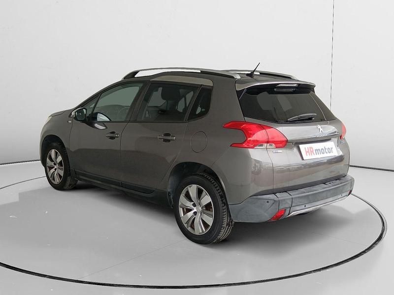Usado Peugeot 2008 Style 82 CV (60 kW) 2016 Gris SUV