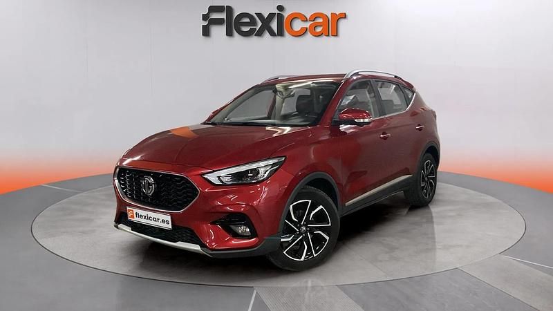 Usado MG ZS Luxury 111 CV (81 kW) 2023 Rojo Berlina
