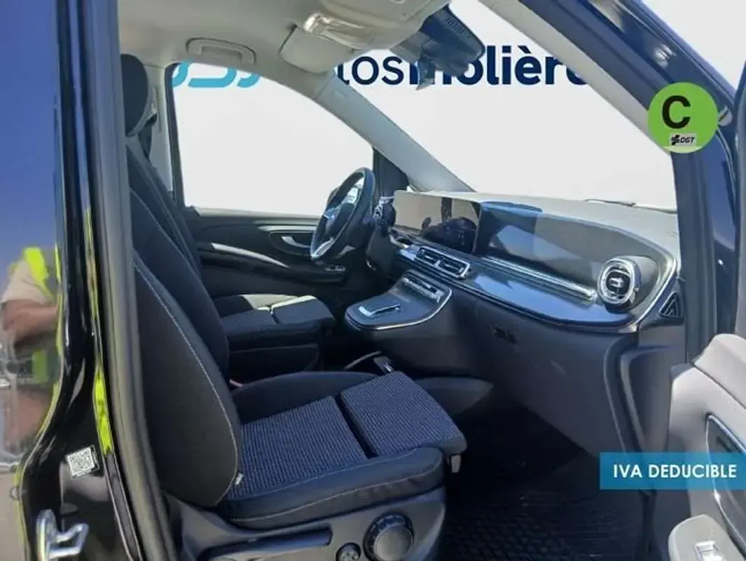 Usado Mercedes V220 163 CV (119 kW) 2025 Negro Monovolumen