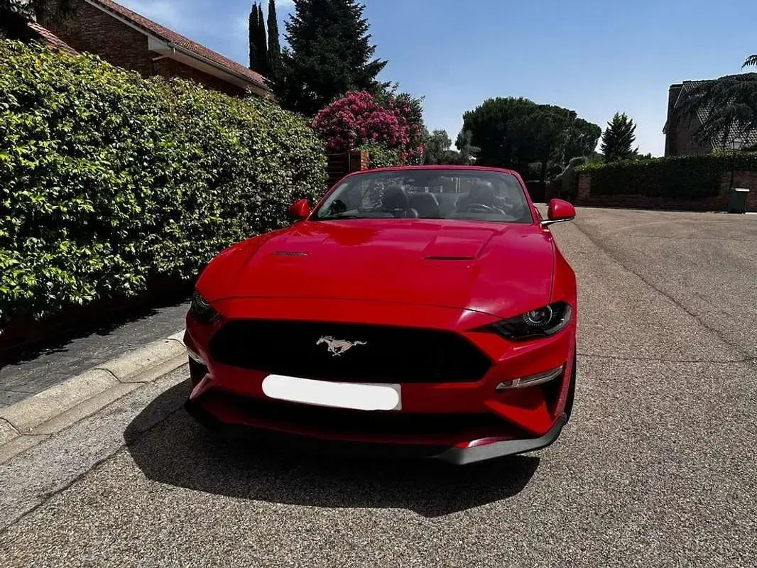 Usado Ford Mustang GT 417 CV (306 kW) 2018 Rojo Descapotable