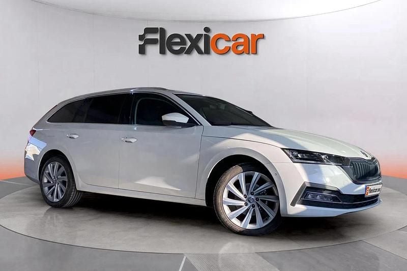 Blanco Usado 2021 Skoda Octavia Style Familiar | 17.690 € (Buen precio) - Imagen 1/4