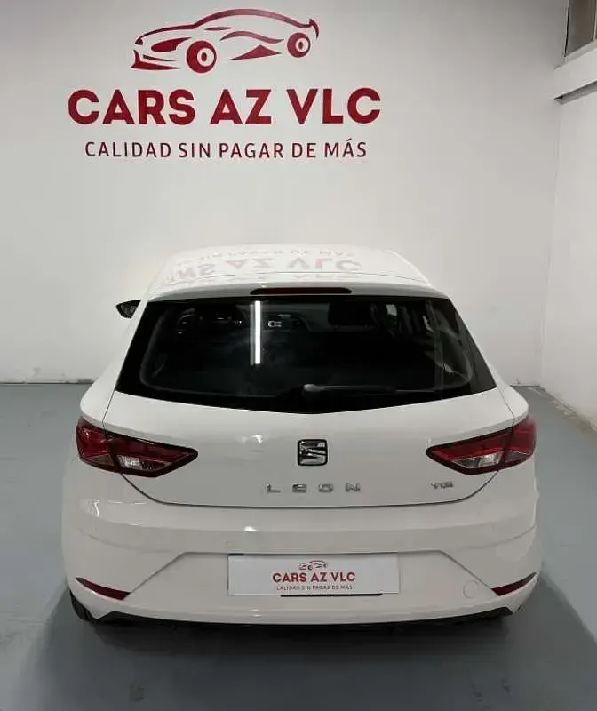 Usado Seat Leon Reference 131 HP (96 kW) 2019 Branco Citadino
