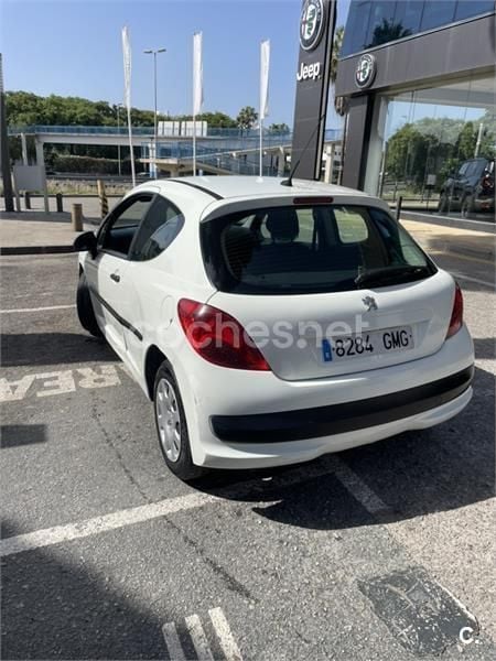 Usado Peugeot 207 70 CV (51 kW) 2009 Blanco Berlina