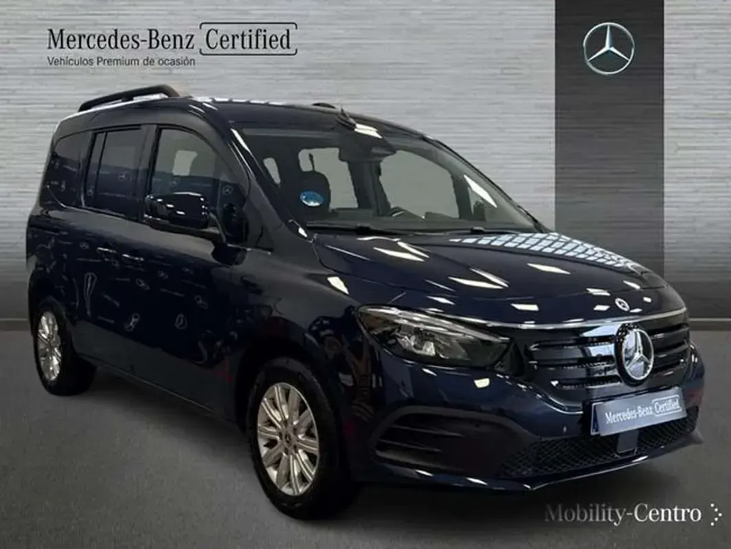 Usado Mercedes EQT200 2025 Azul Monovolumen