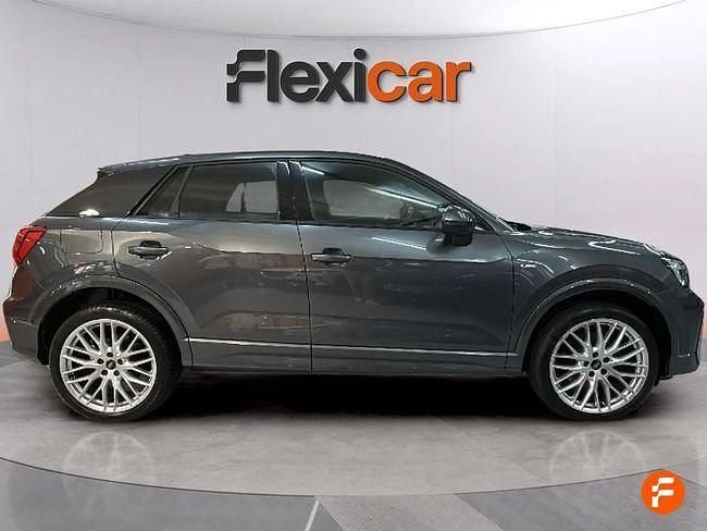 Usado Audi Q2 S-Line 150 CV (110 kW) 2023 Gris / plata SUV