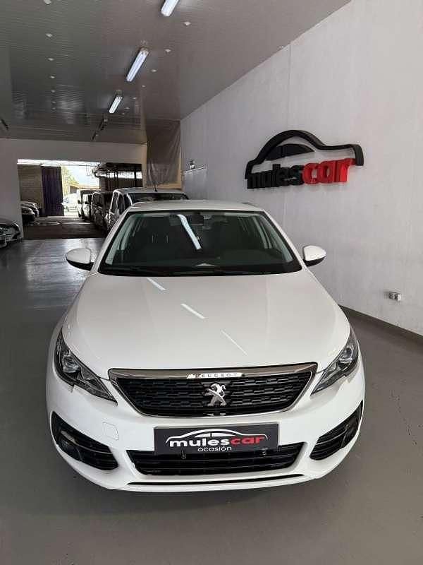 Usado Peugeot 308 Style 131 CV (96 kW) 2019 Blanco Utilitario