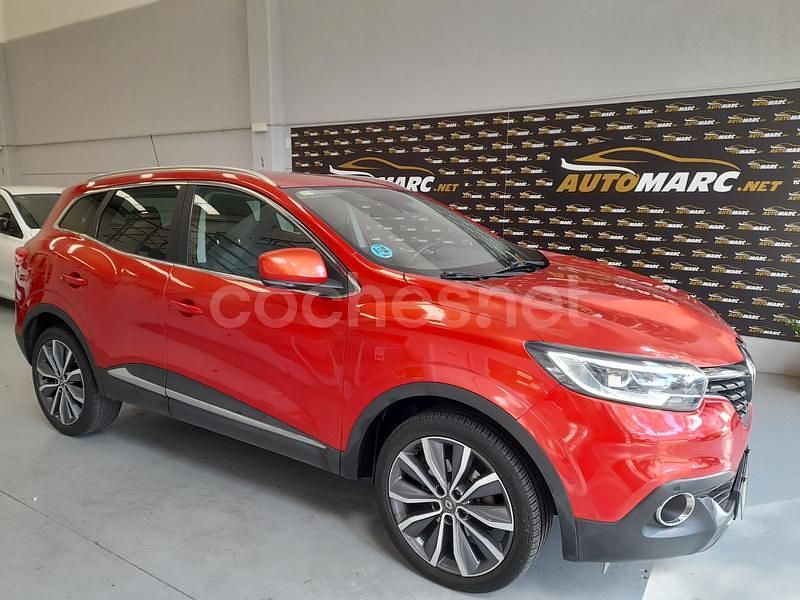 Granate Usado 2016 Renault Kadjar Zen SUV | 12.500 € (Buen precio) - Imagen 1/4