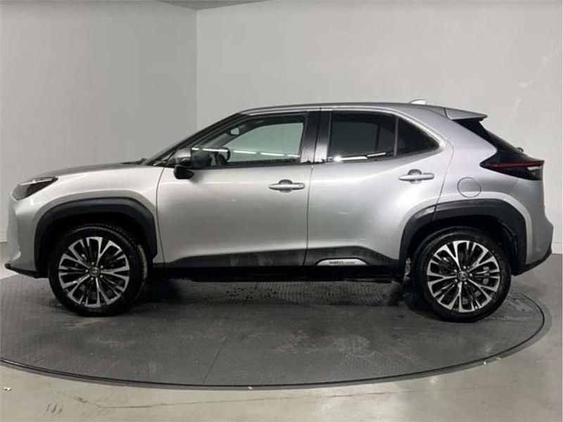 Usado Toyota Yaris Cross Active 116 CV (85 kW) 2022 Gris ágata SUV