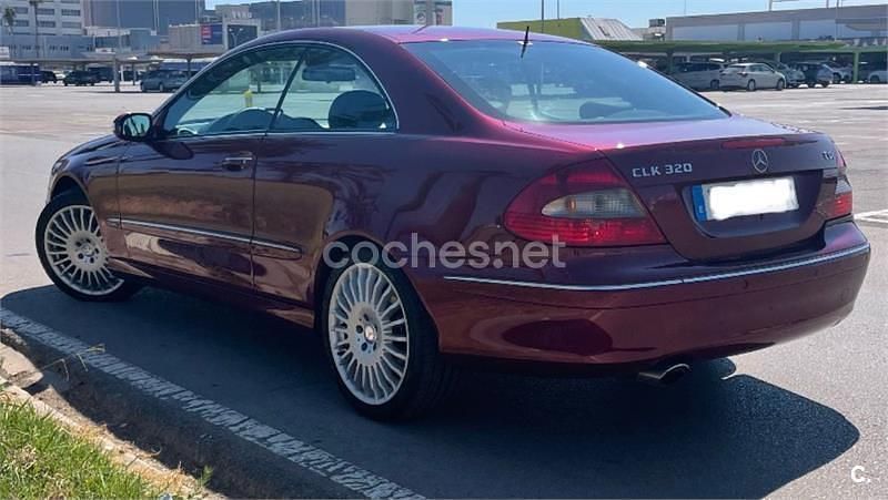 Occasion Mercedes CLK320 Avantgarde 224 PK (164 kW) 2006 Rood Coupé