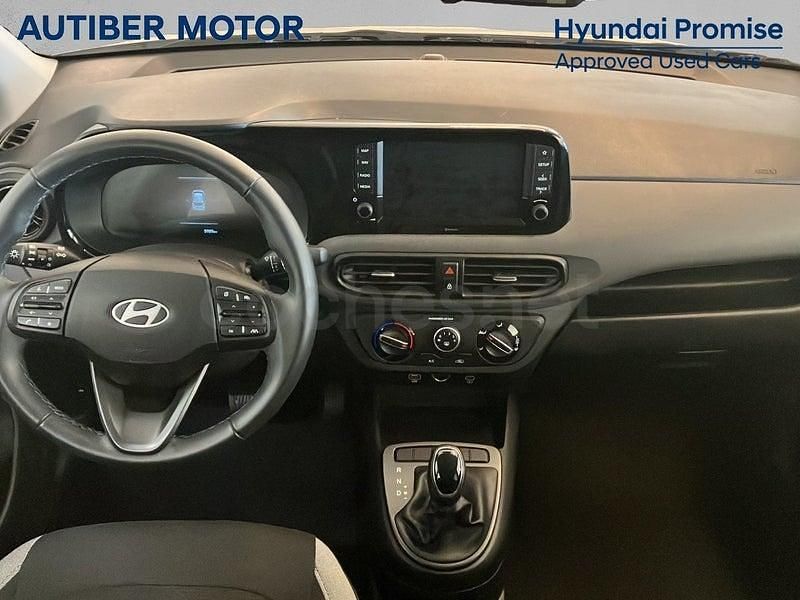 Usado Hyundai i10 63 CV (46 kW) 2024 Gris / plata Utilitario