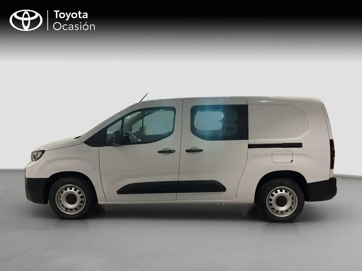 Usado Toyota Proace City City 102 CV (75 kW) 2025 Blanco Monovolumen