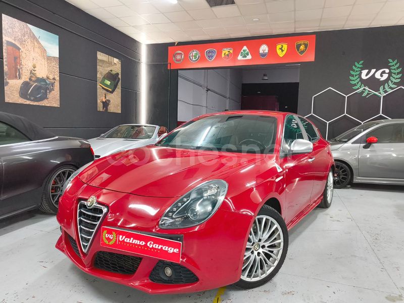 Rojo Usado 2011 Alfa Romeo Giulietta Quadrifoglio Verde Utilitario | 12.500 € (Precio justo) - Imagen 1/4