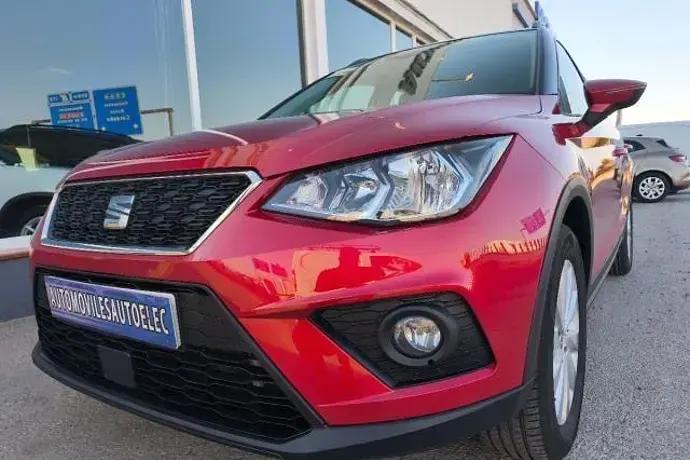 Usado Seat Arona XCELLENCE 116 CV (85 kW) 2021 Burdeos SUV