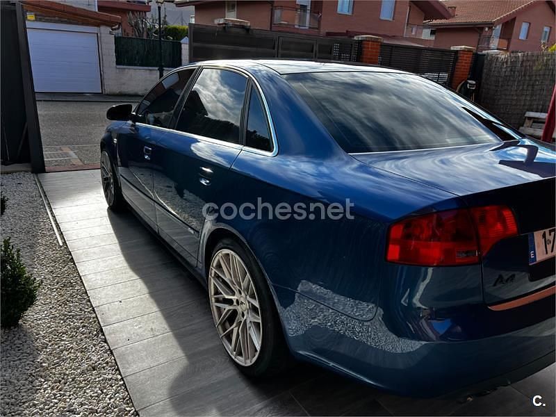 Usado Audi A4 140 CV (102 kW) 2007 Azul Berlina
