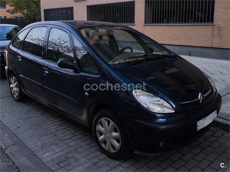 Usado Citroën Xsara Picasso 90 CV (66 kW) 2000 Azul Monovolumen