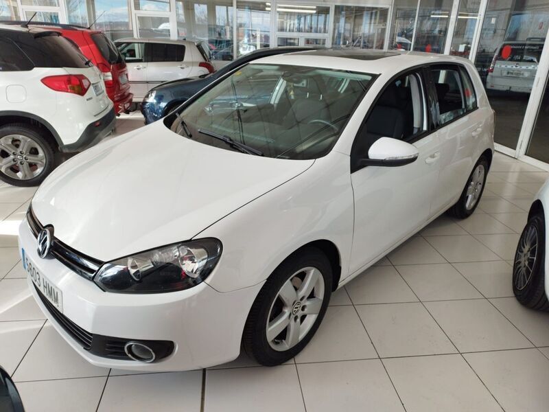 Usado VW Golf VII Advance 105 CV (77 kW) 2012 Blanco