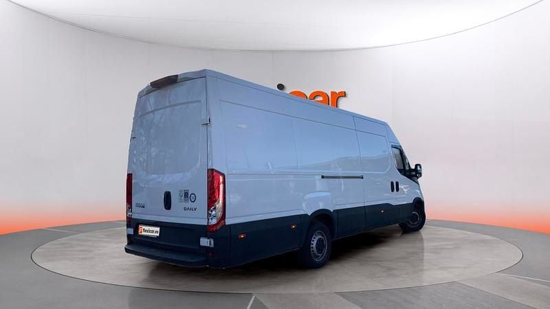 Usado Iveco Daily 156 CV (114 kW) 2023 Blanco Berlina