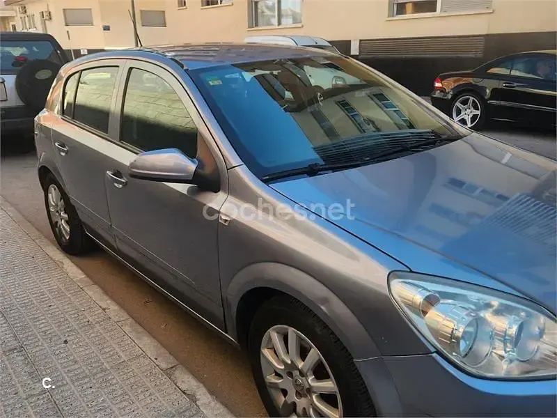 Usado Opel Astra Enjoy 115 CV (84 kW) 2007 Azul Berlina