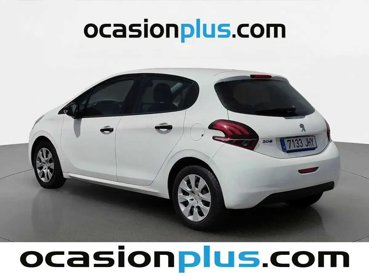 Usado Peugeot 208 Access 82 CV (60 kW) 2015 Blanco Utilitario