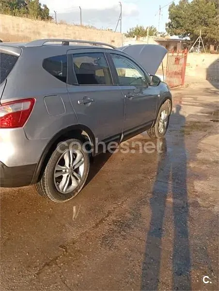 Usado Nissan Qashqai Visia 106 CV (77 kW) 2011 Gris / plata SUV