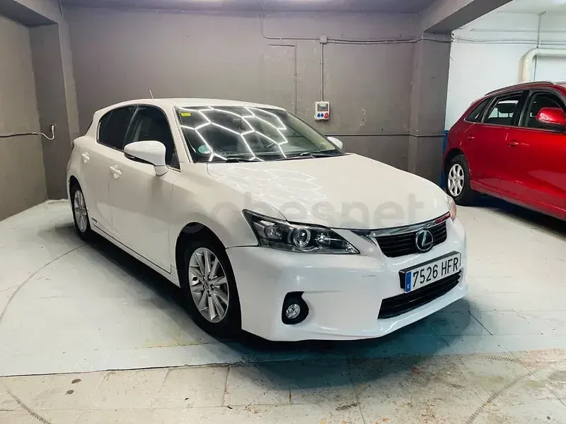 Usado Lexus CT200h 136 CV (100 kW) 2011 Blanco Berlina
