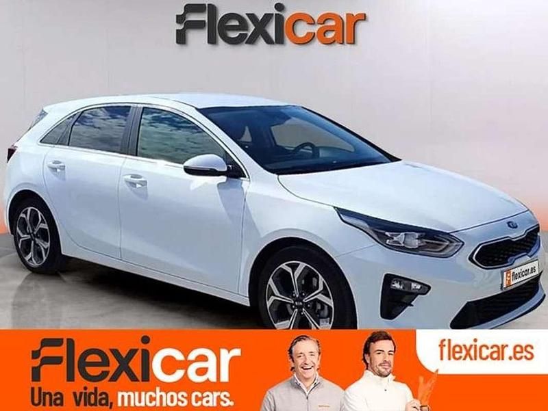 Blanco Usado 2021 Kia Ceed 2 Berlina | 15.190 € (Precio justo) - Imagen 1/4